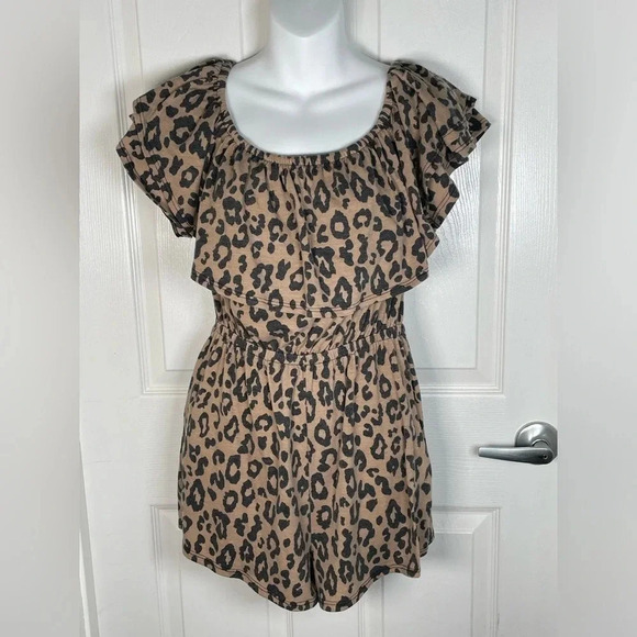 🖤 Sweet Lovely By Jen Boutique Animal Print Romper Medium - Picture 5 of 7